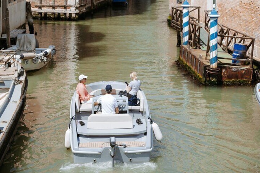 Venice Secret Canals on Electric Boat 