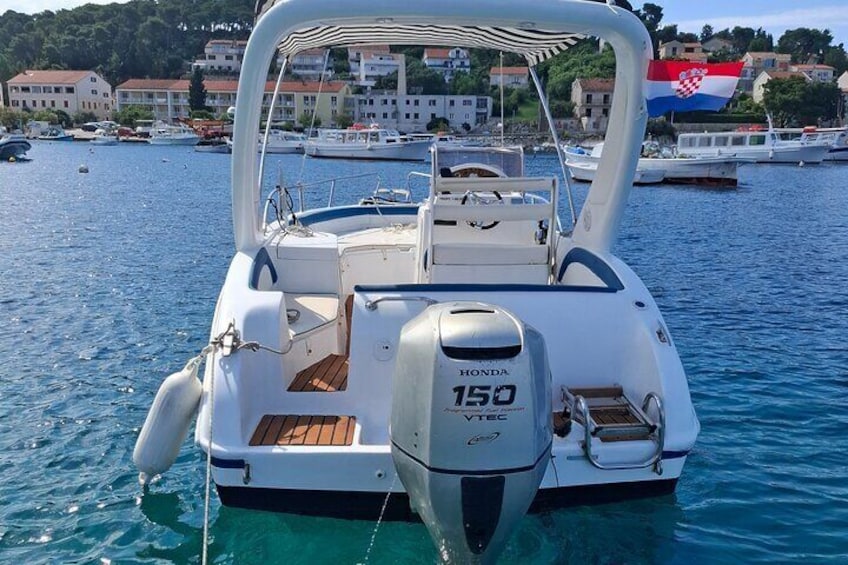 Secret Bays & Blue Cave: Private Vis Island Experience