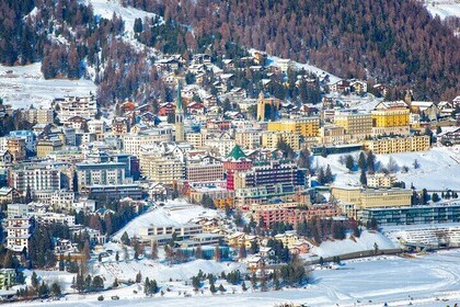 Explorez St. Moritz en 60 minutes avec un local