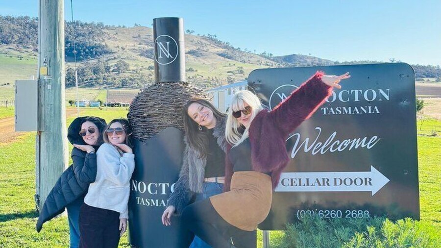 Off The Leash Tours + Your besties = guaranteed fun and amazing memories.