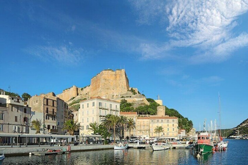  Walking Tour Discovery of the History of Bonifacio from Port