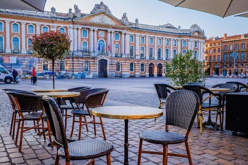 Explore Toulouse in 60 minutes with a Local