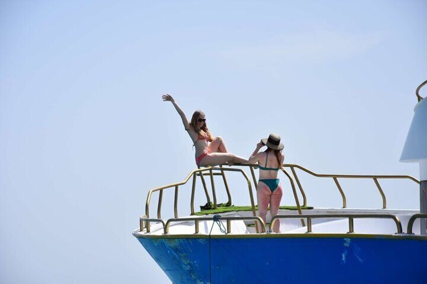 Hurghada Orange Bay Island with Breakfast Lunch and Parasailing