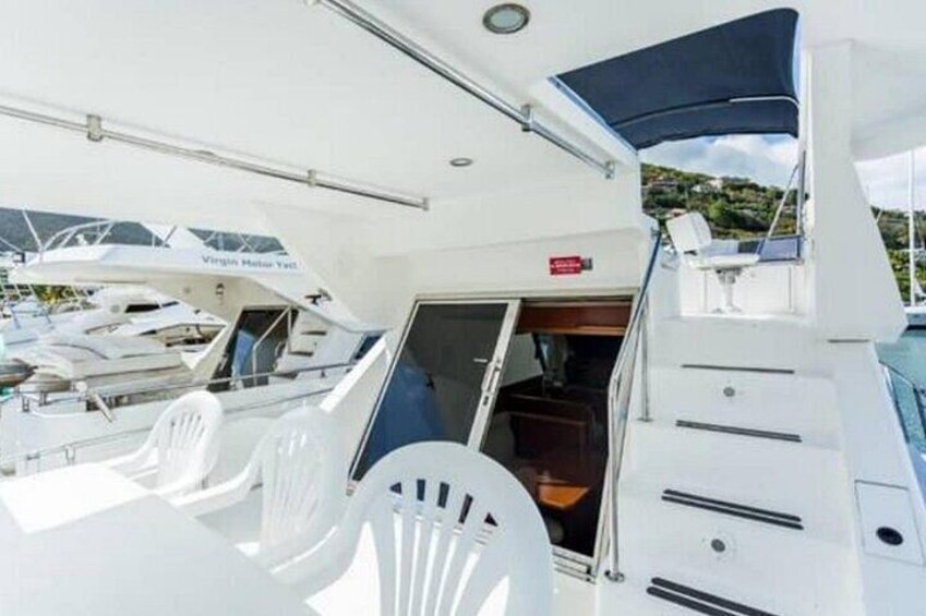 Luxury seating, shade, sundeck, Swim platform 