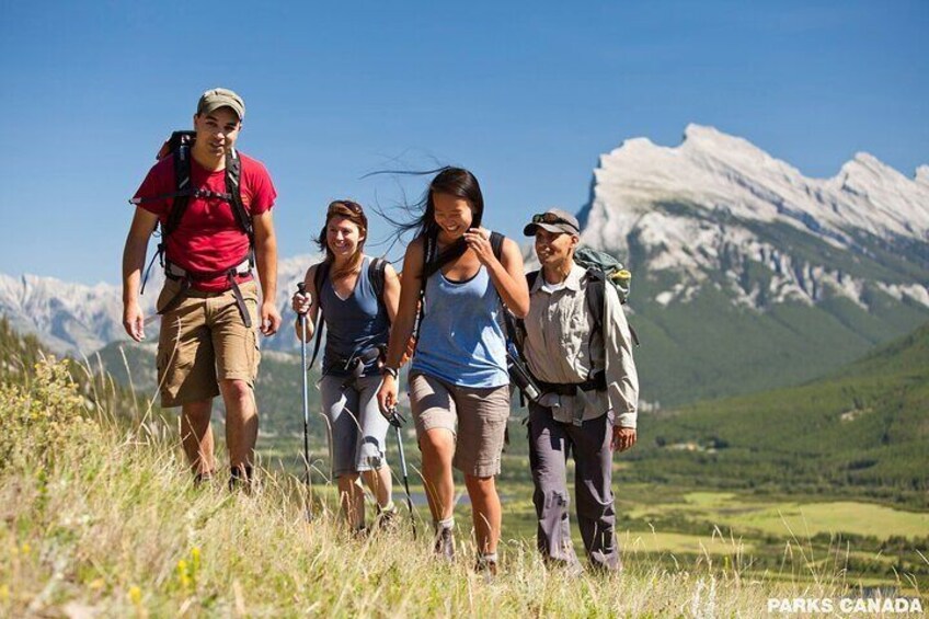 Banff Nature Walk in 2H Private Guided Tour