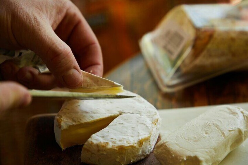 Artisanal Walking Tour in Madrid through Chueca Las Salelas and Malasaña