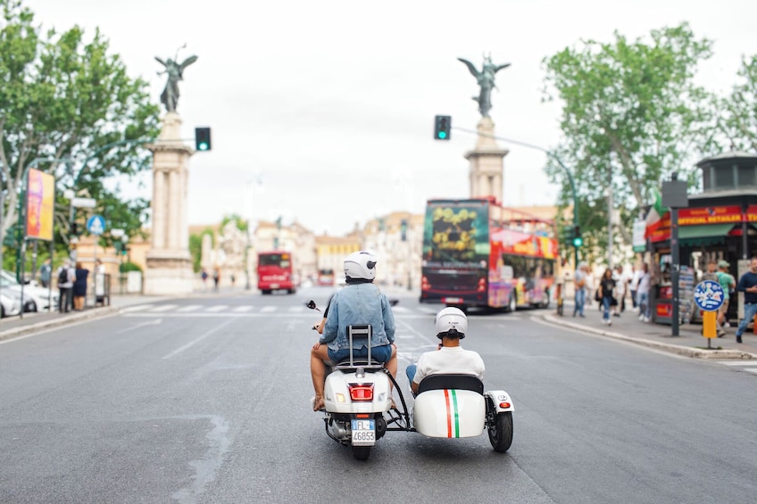 Rome City Highlights: Exclusive Semi-Private Vespa Sidecar Tour