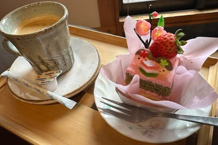 Handmade Western sweets are also popular.