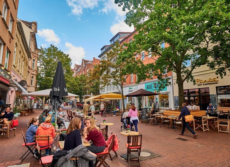 Picture 4 for Activity Hannover: Guided Walking Tour of the List District