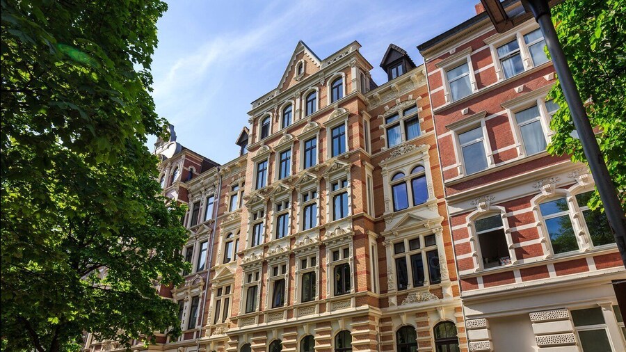 Hannover: Guided Walking Tour of the List District