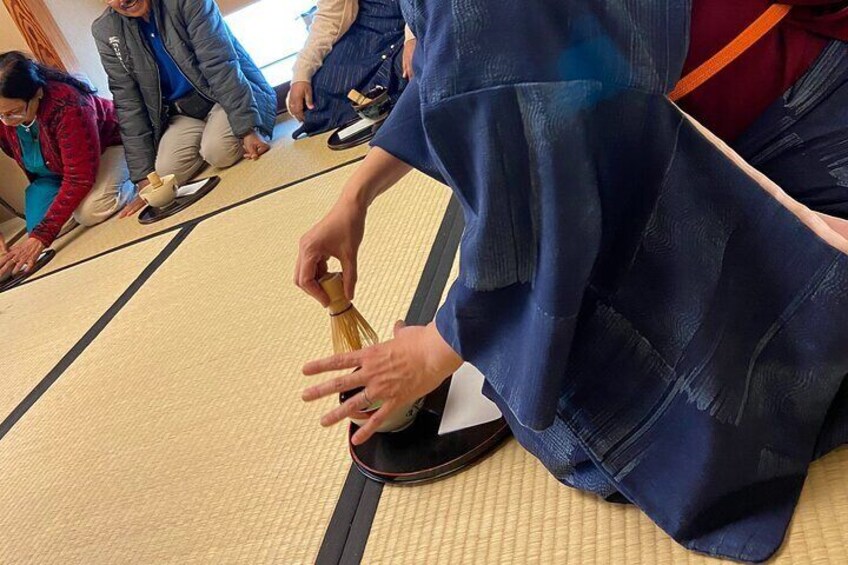 Japanese Tea Ceremony Experience Near Osaka Station