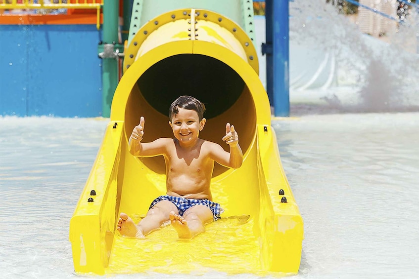 Picture 2 for Activity Villanueva de la Cañada: Aquopolis Waterpark Entry Ticket