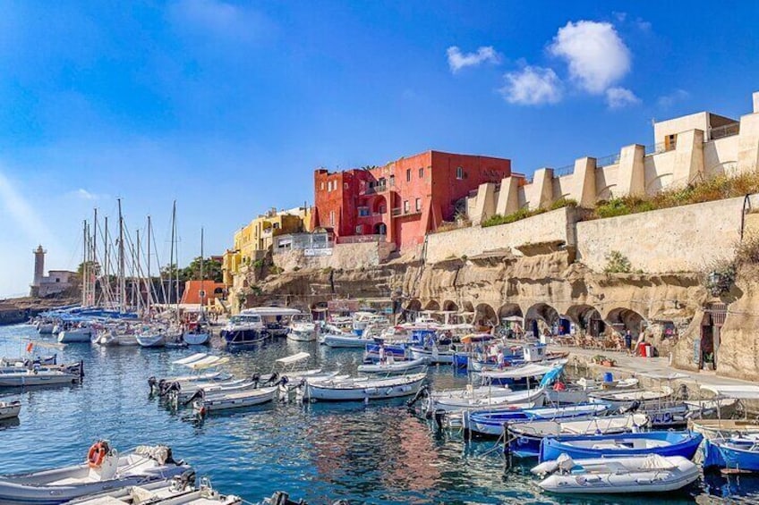 Catamaran Tour in Ventotene