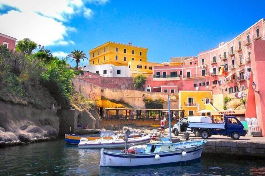 Catamaran Tour in Ventotene