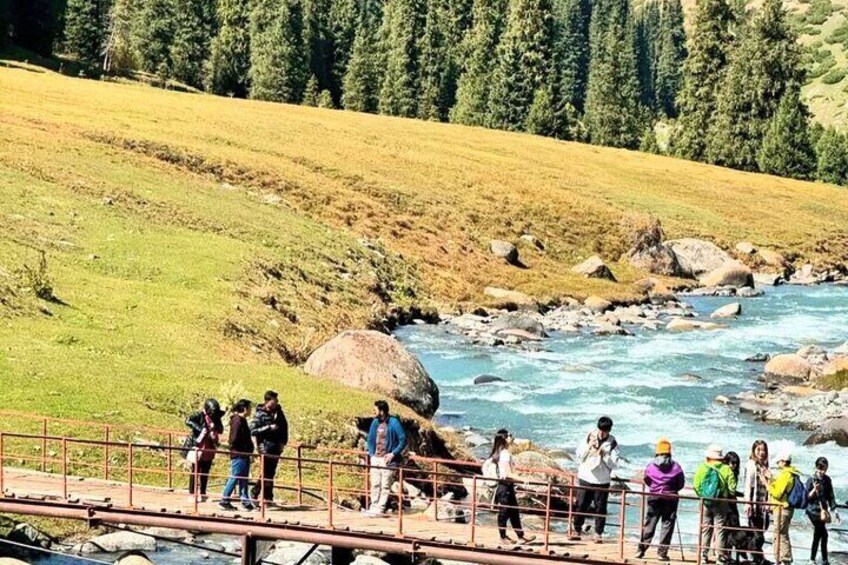 Son Kul, Issyk Kul and Altyn Arashan 5 Day Private Tour