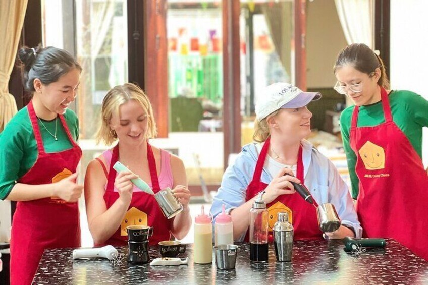 Jolie Da nang Coffee Making Class