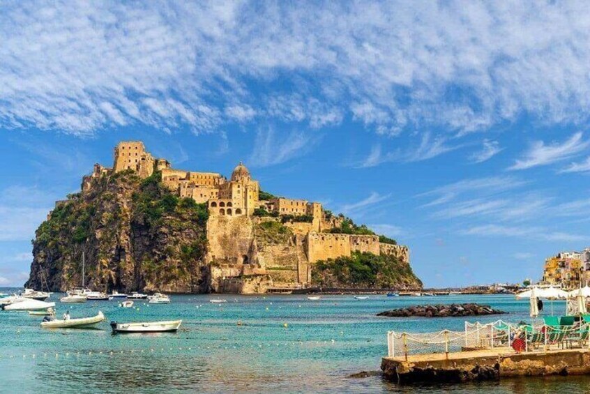 Boat tour of the island of Ischia 