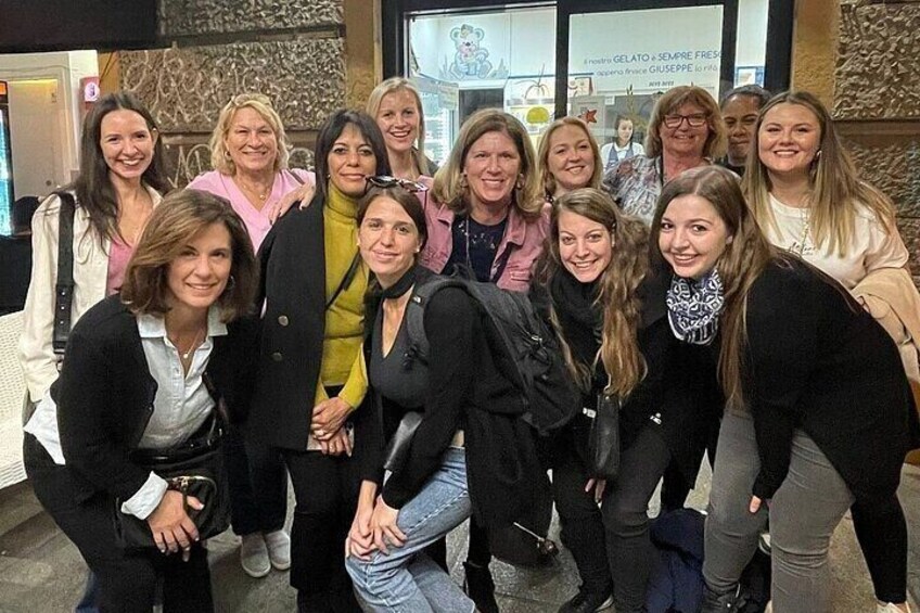 Milan Isola Walking Tour with Tastings and Curiosities