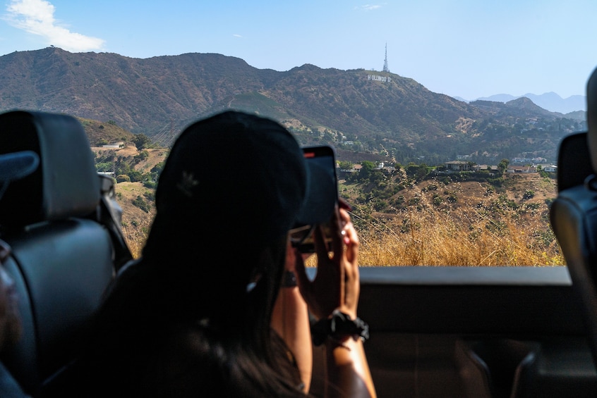 Hollywood Sightseeing and Celebrity Homes Tour from Santa Monica