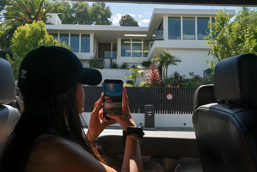 Hollywood Sightseeing and Celebrity Homes Tour from Santa Monica