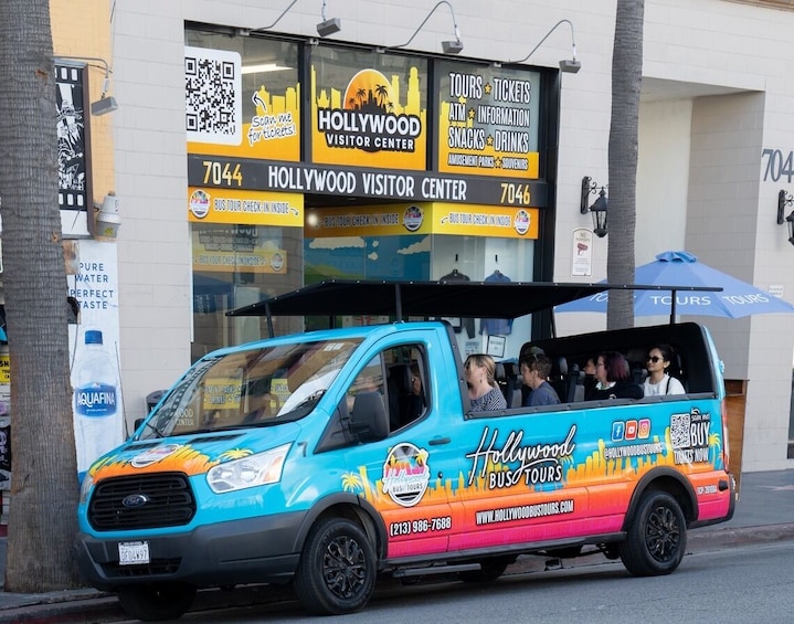 Hollywood Sightseeing and Celebrity Homes Tour from Santa Monica