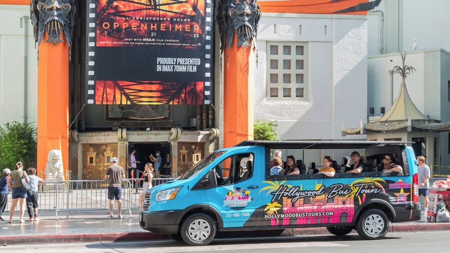 Hollywood Sightseeing and Celebrity Homes Tour from Santa Monica