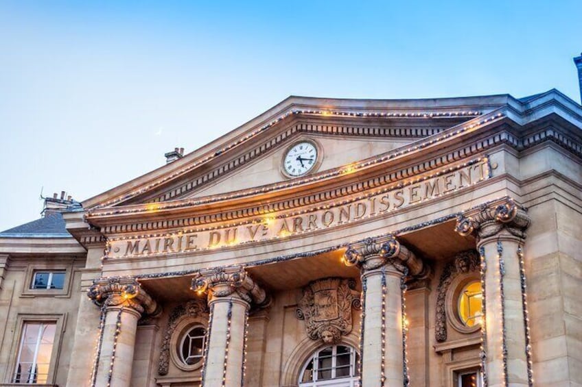 Shared Paris Historical Walking Tour