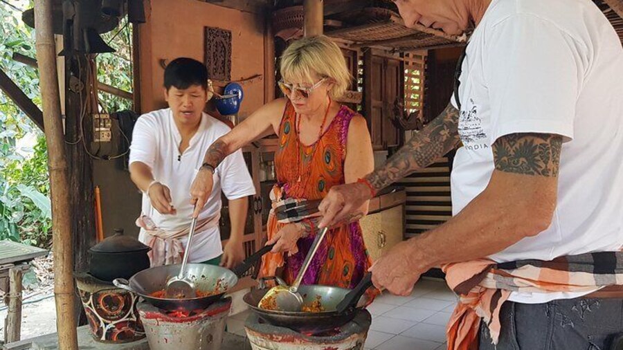 Private Tour: Cooking Class & Lanna Culture experience Learning