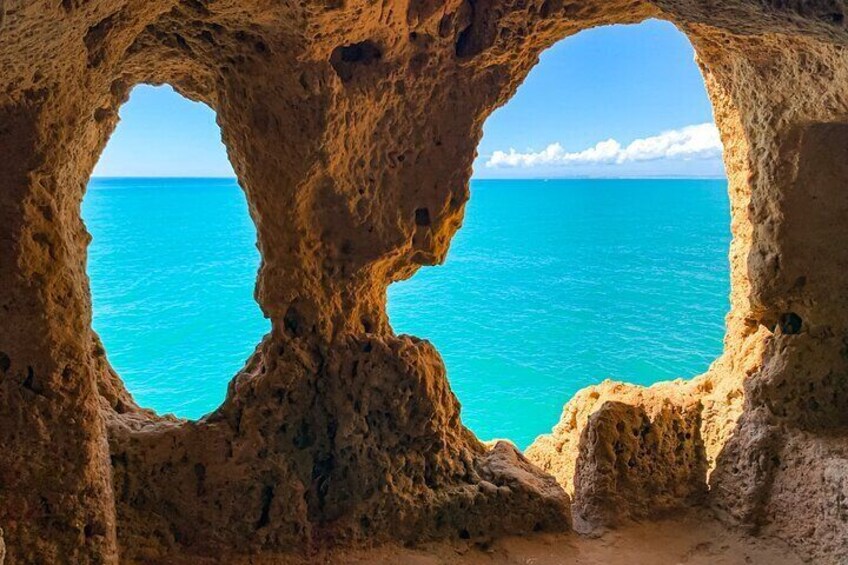 Private 2-Day Algarve Tour from Lisbon with Benagil Boat Trip