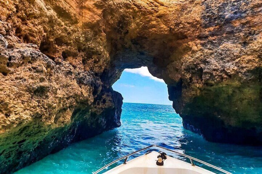 Private 2-Day Algarve Tour from Lisbon with Benagil Boat Trip