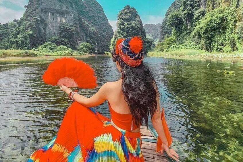 Full Day Tour in Bai Dinh, Trang An and Mua Cave from Hanoi
