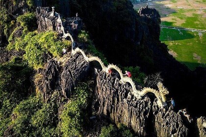 Full Day Tour in Bai Dinh, Trang An and Mua Cave from Hanoi