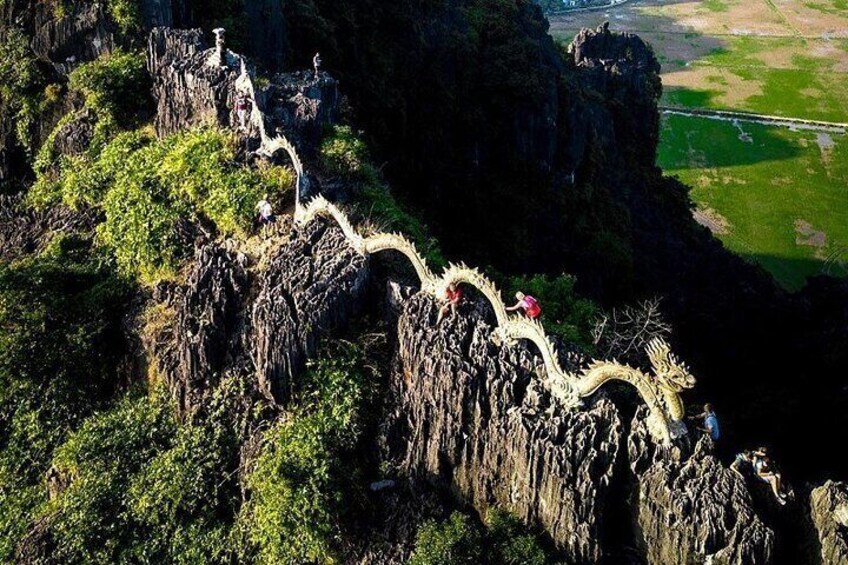Full Day Tour in Bai Dinh, Trang An and Mua Cave from Hanoi