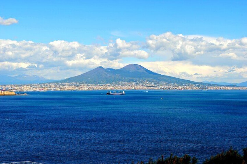 Naples Bay Mini Cruise with Drink and Snacks on Board