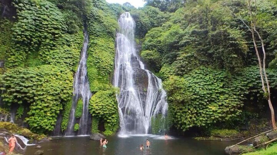 Banyumala Twin Waterfall and Tanah Lot Sunset Tour
