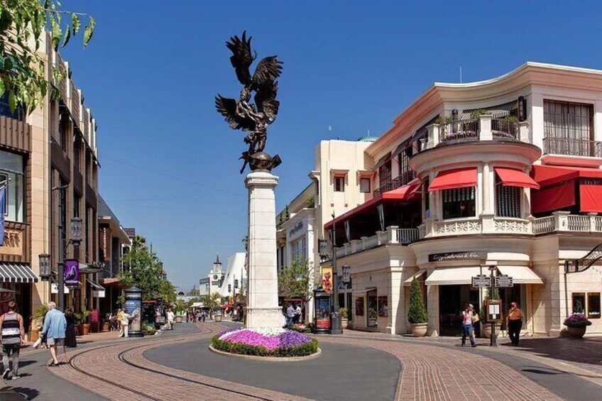 Delicious Food Tour in West Hollywood and Farmer's Market