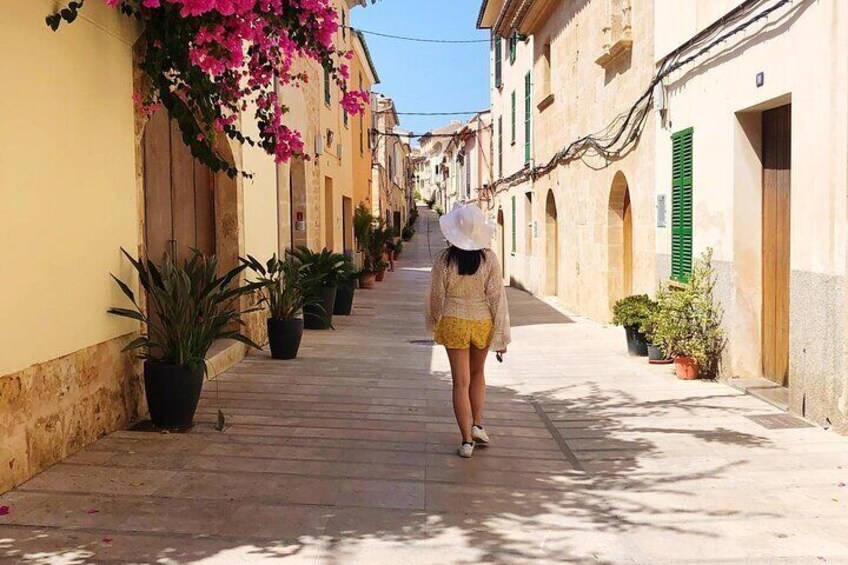 Explore Marbella in 60 minutes with a Local