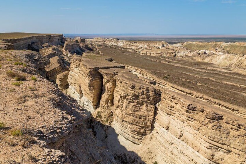 3-Day Small Group Jeep Adventure Tour to Aral Sea & Usturt Plateau in Nukus