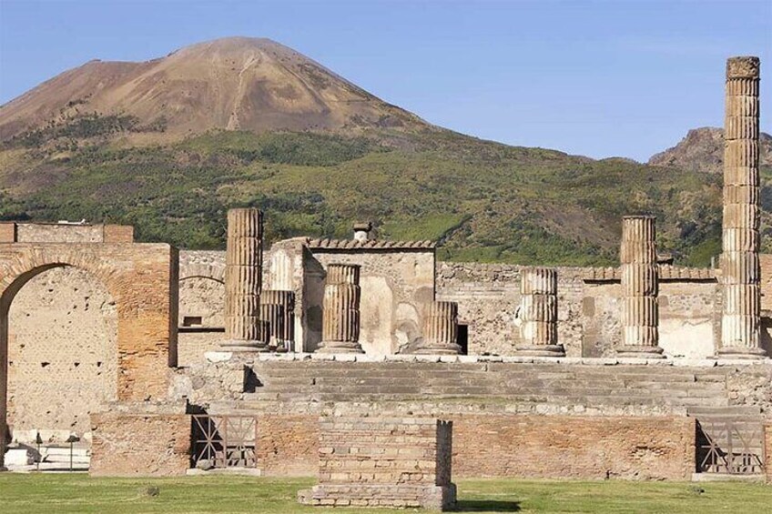 Pompeii and Herculaneum Tour