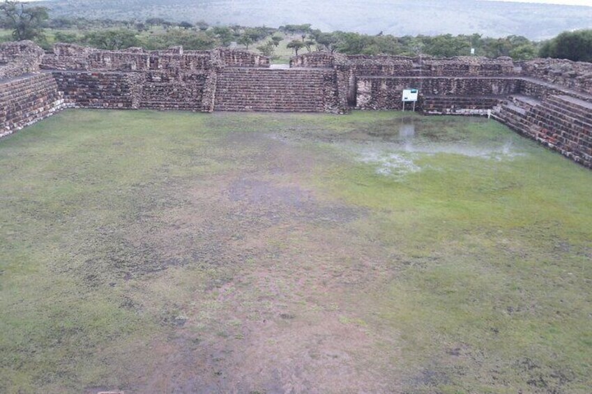 Experience an Archeological Tour in Canada de la Virgen
