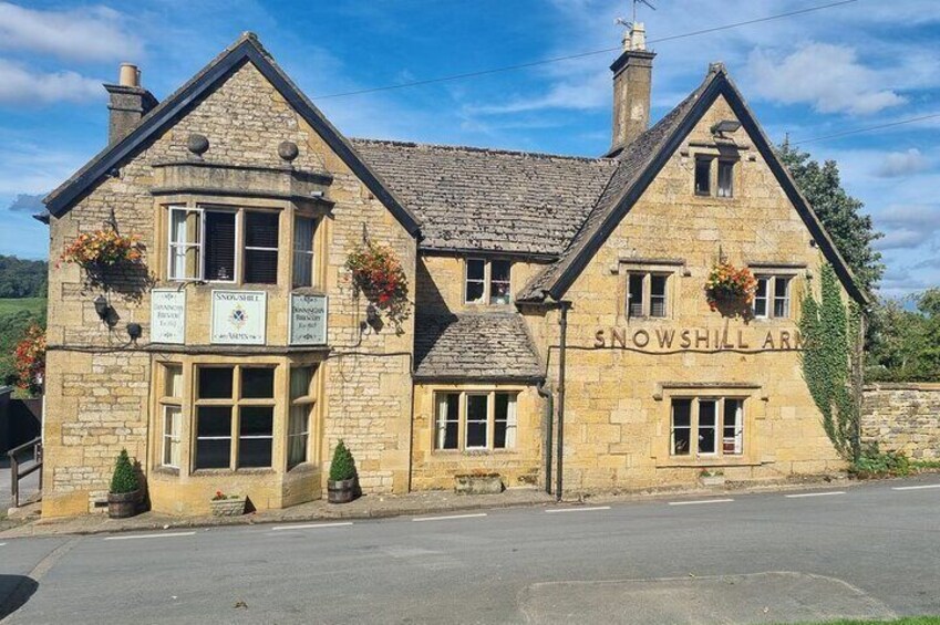 Cotswolds Insiders Guided Full Day Small Group Tour from London