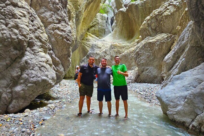 Dushku Lake and Holta Canyon Car Tour