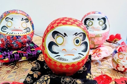 Daruma Workshop by Making your Own Japanese Souvenir in Shinjuku