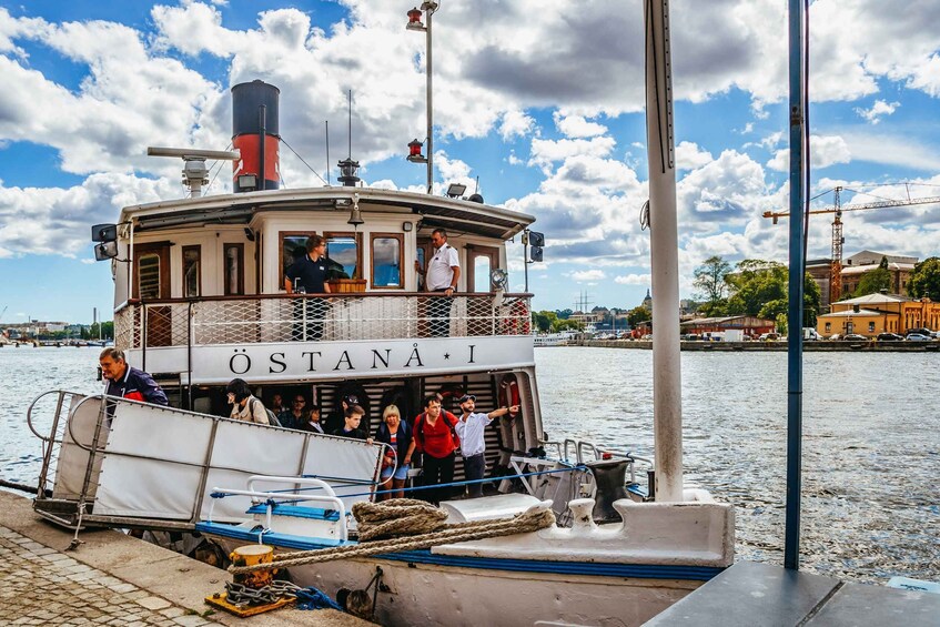 Picture 1 for Activity Stockholm: City Archipelago Sightseeing Cruise with Guide