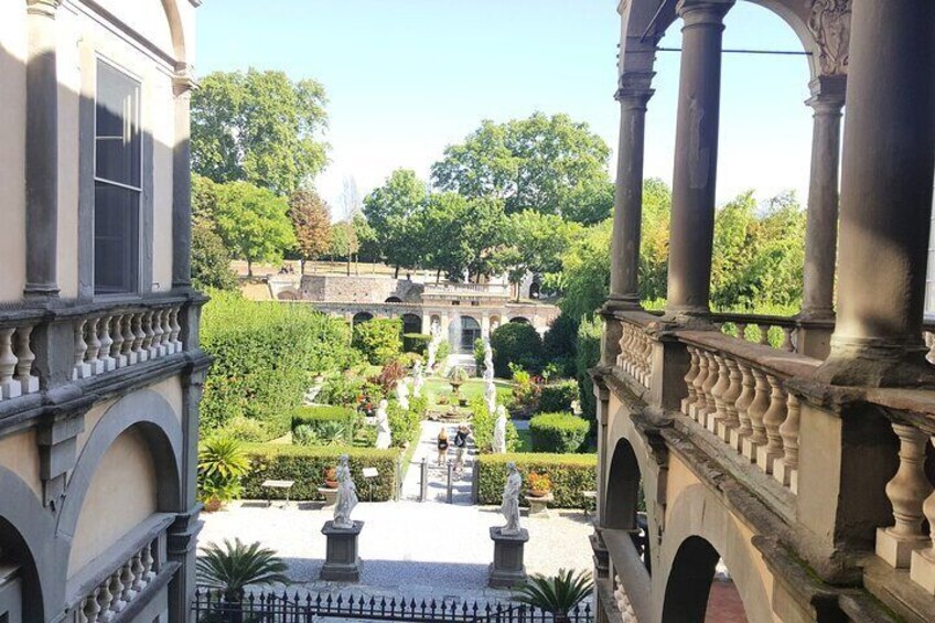 Palace Garden that we will visit together
