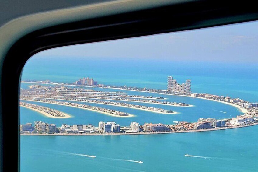 17 Minute Helicopter Dubai Tour with Transfers