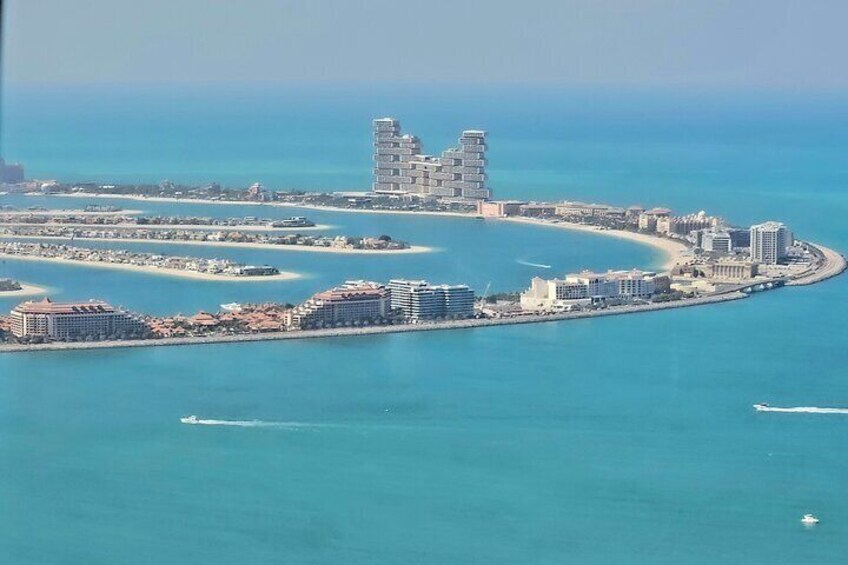 17 Minute Helicopter Dubai Tour with Transfers