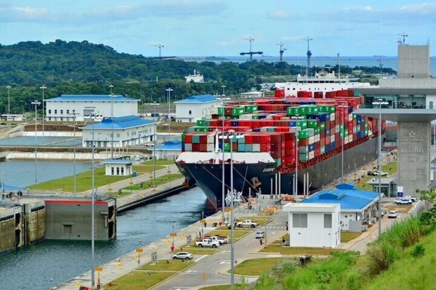 Locks operations in Agua Clara