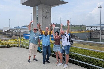 Caribbean Gems: Colon city Tour plus old and new Canal locks