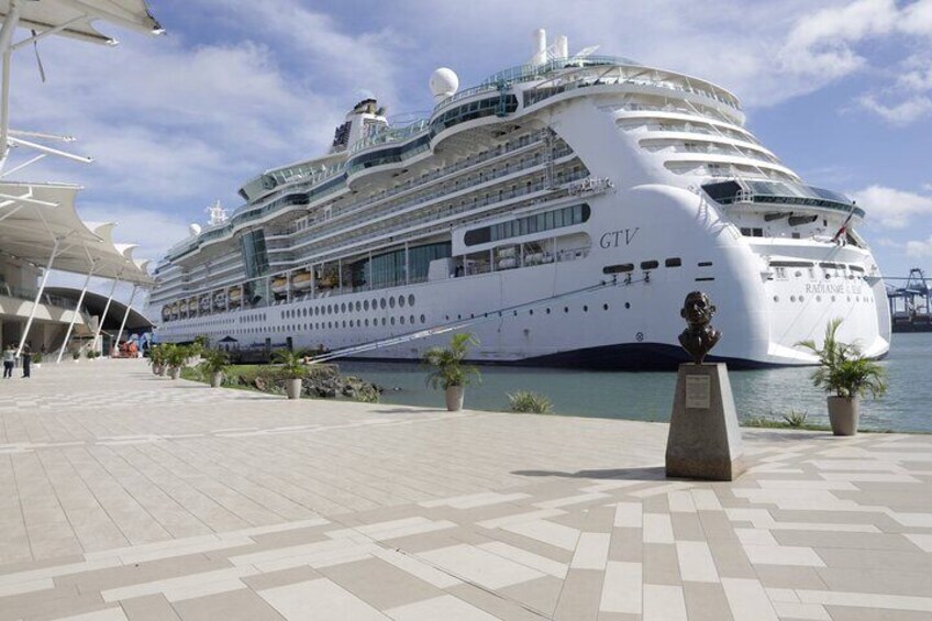 Home port Colon 2000
